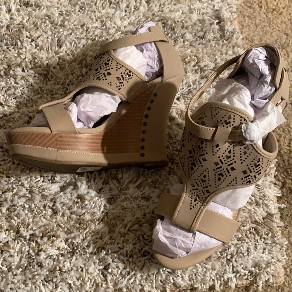 Ladies shoes